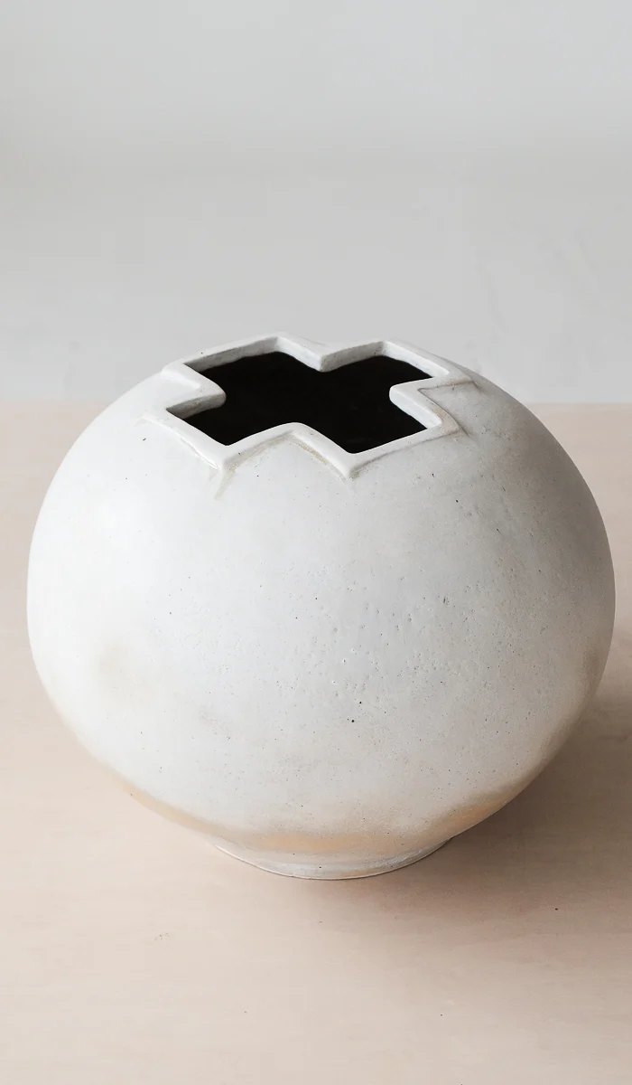 Clair Catillaz Apple Ash Round Cross Vessel - Image 6