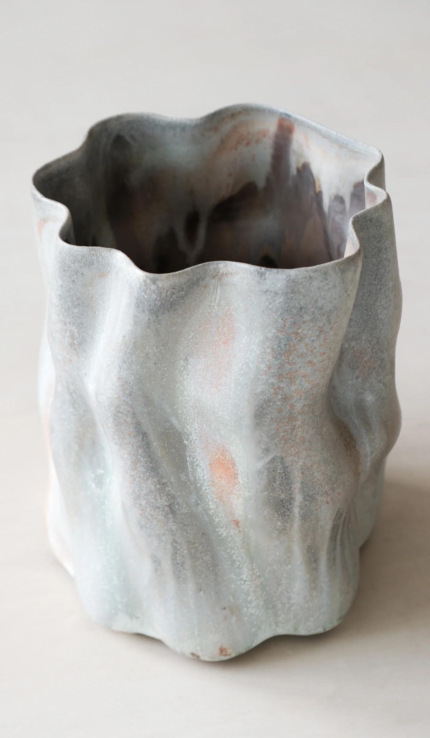 Clair Catillaz Wavy Sugar Skin Vessel