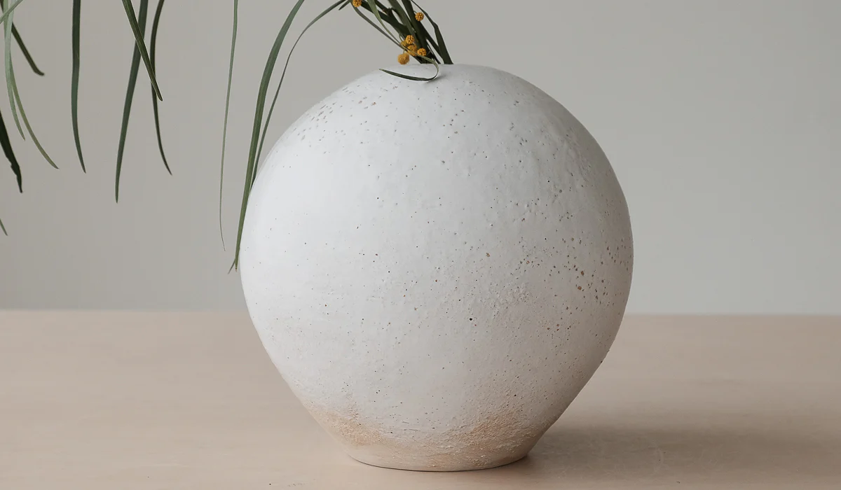 Clair Catillaz White Weed Vessel - Image 10