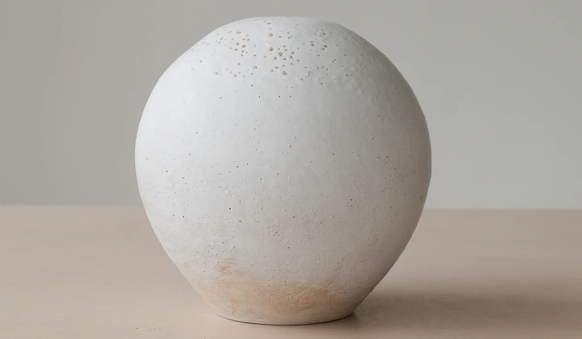 Clair Catillaz White Weed Vessel - Image 4