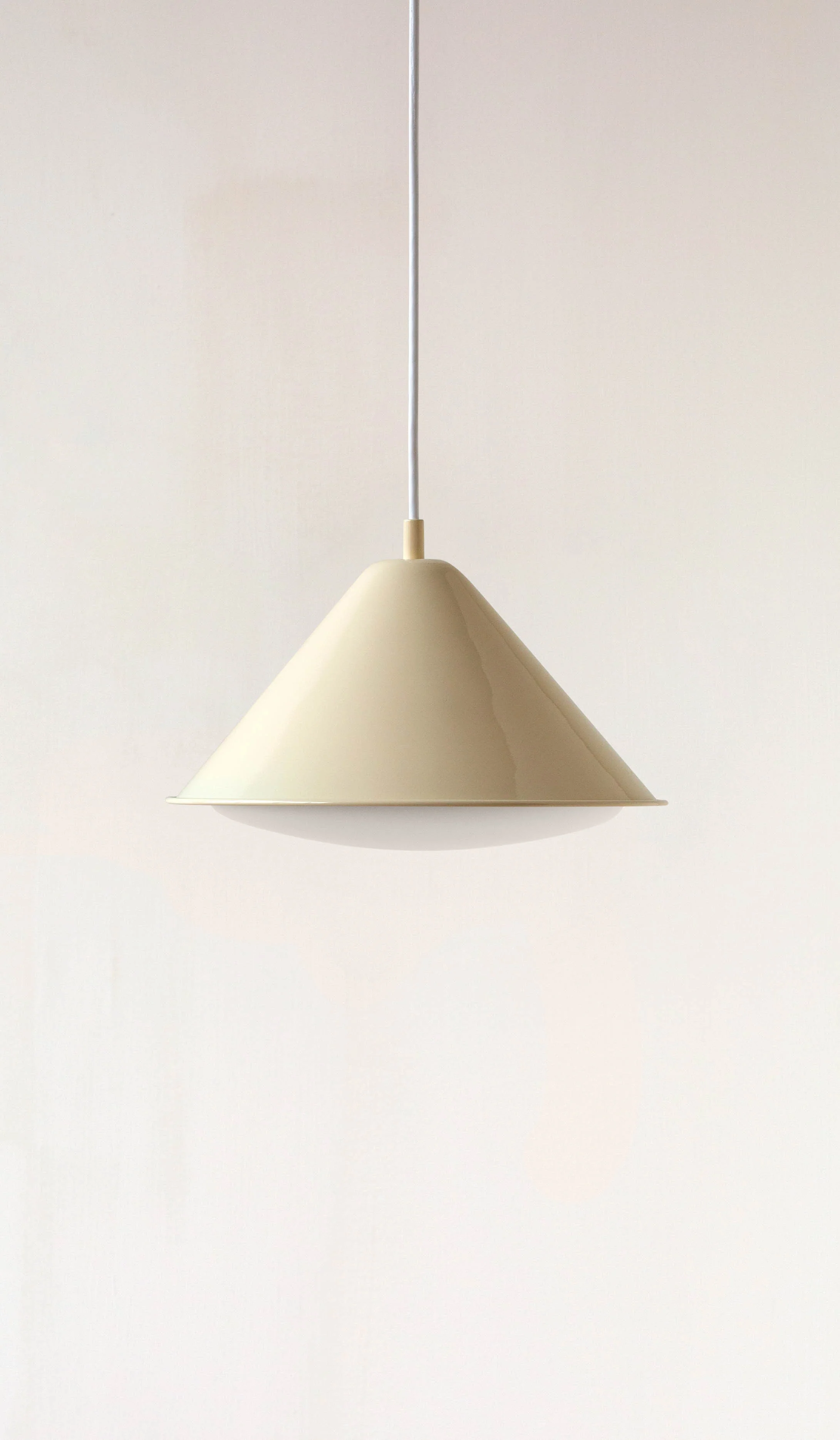 In Common With Eave Triangle Pendant - Image 19