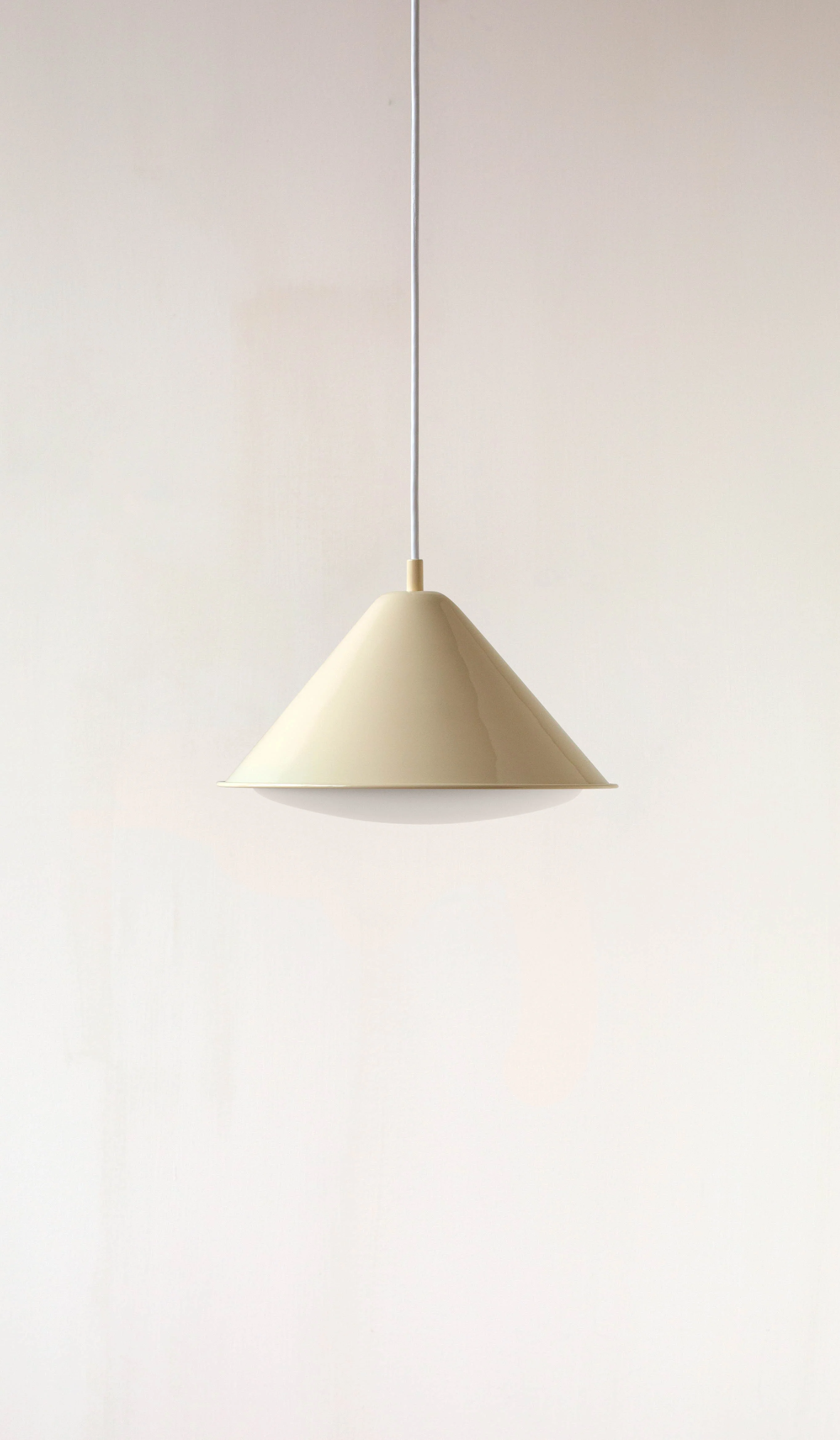 In Common With Eave Triangle Pendant - Image 26