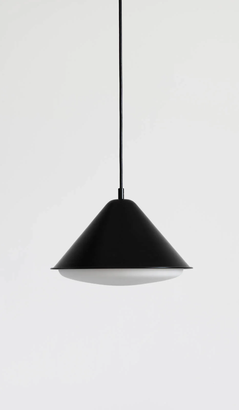 In Common With Eave Triangle Pendant - Image 30