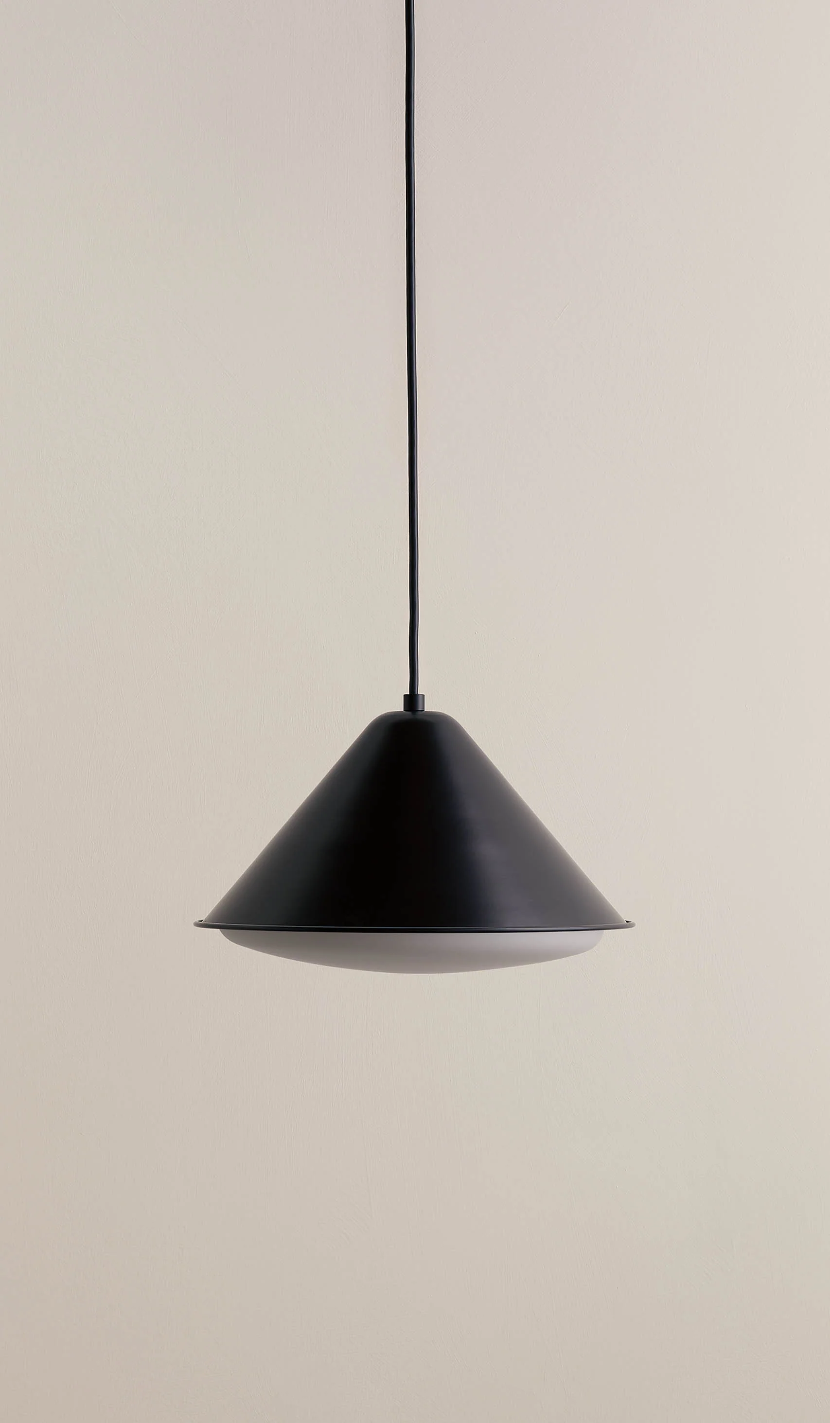 In Common With Eave Triangle Pendant - Image 6