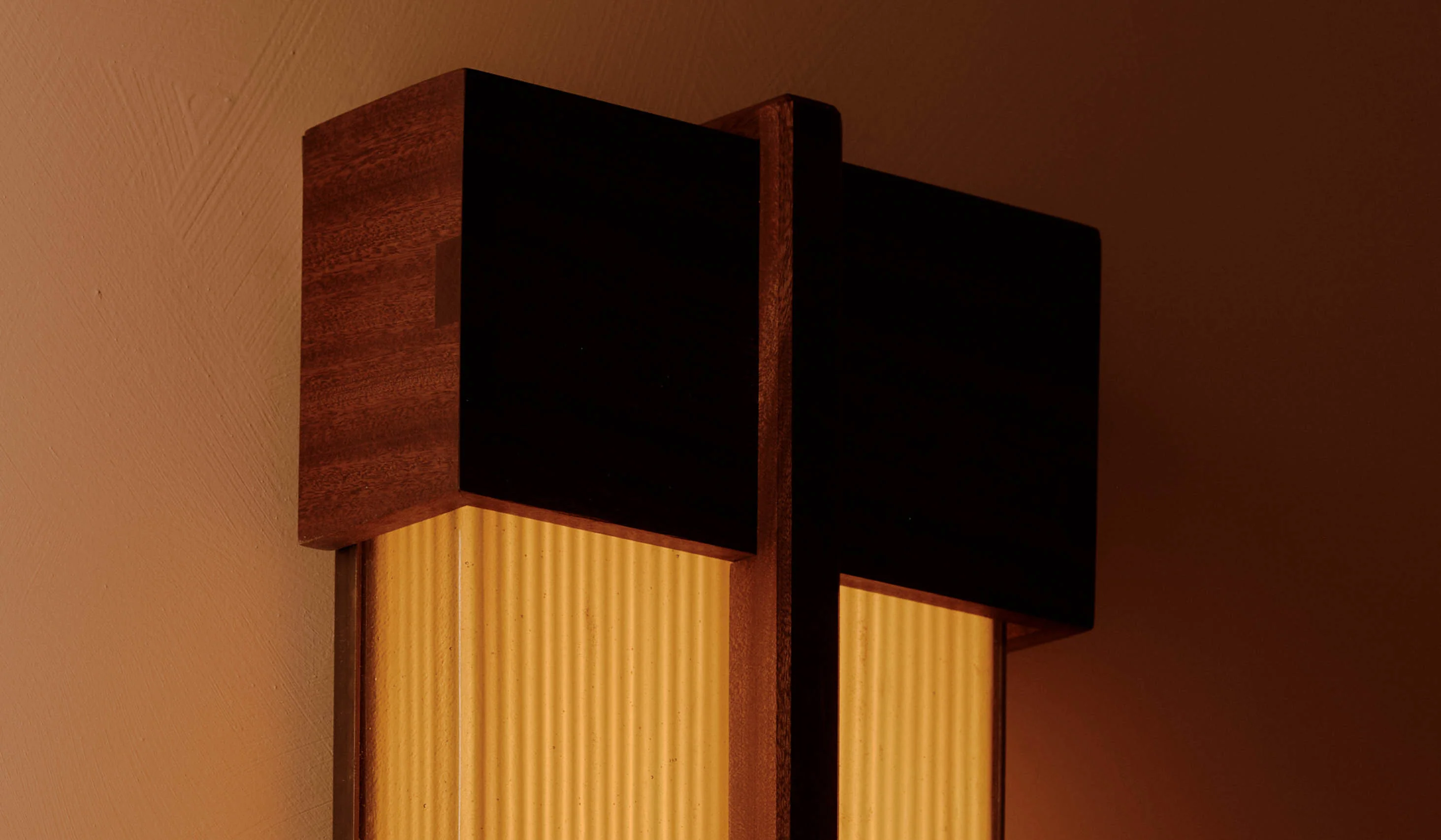 In Common With Large Ecco Surface Mount - Image 4