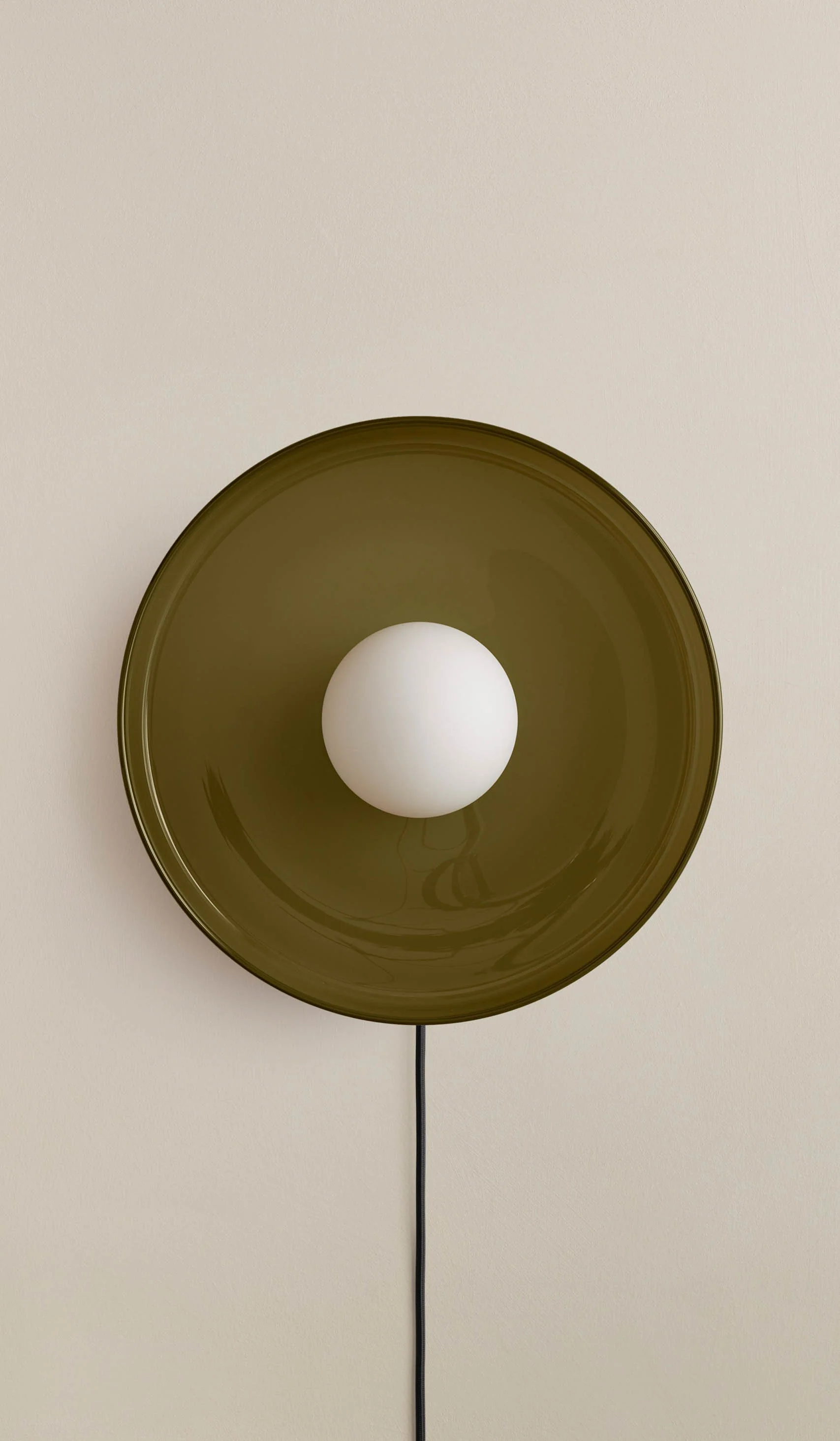 In Common With Pistachio Glass Disc Surface Mount with Pistachio Rim - Image 10