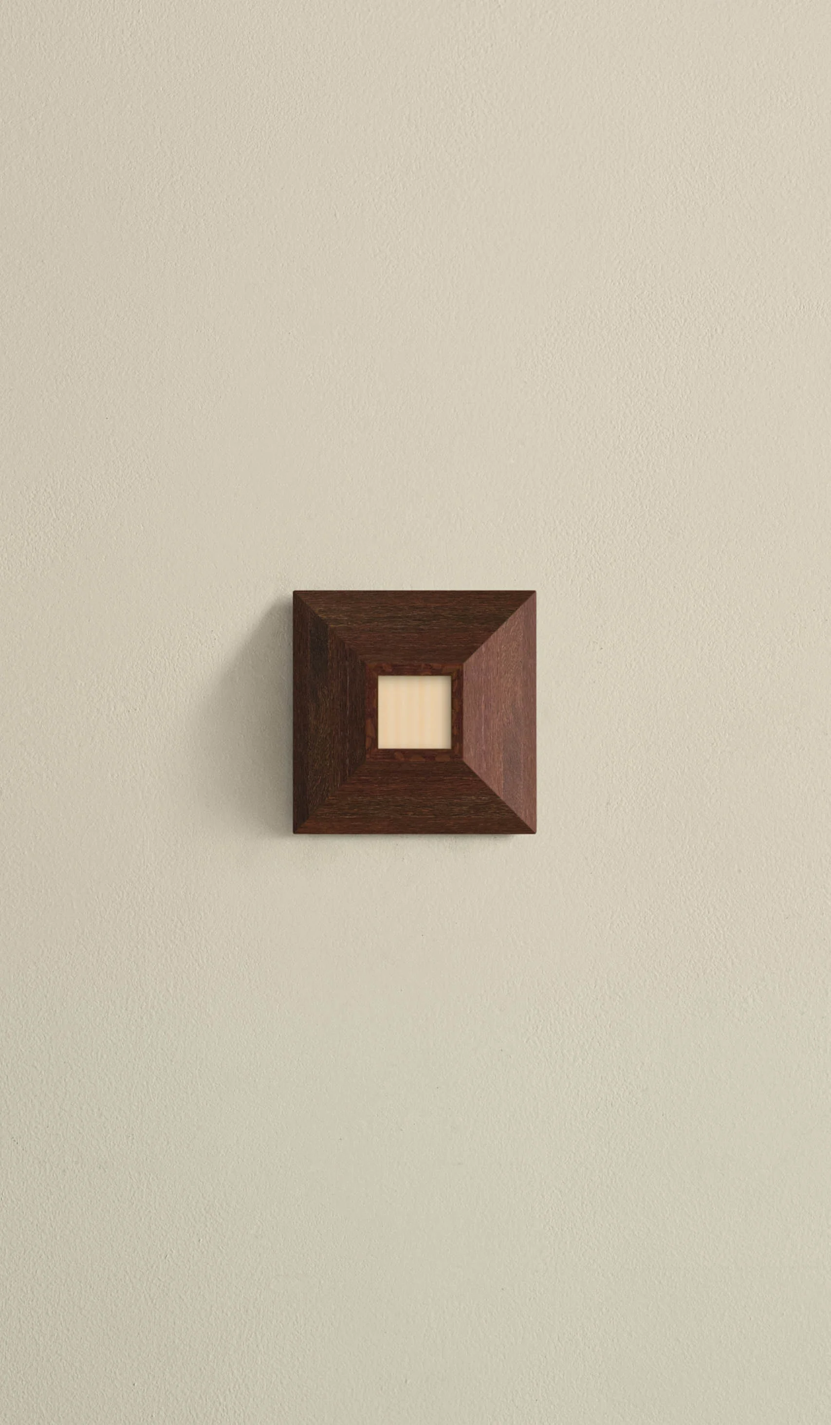 In Common With Small Mira Surface Mount - Image 5