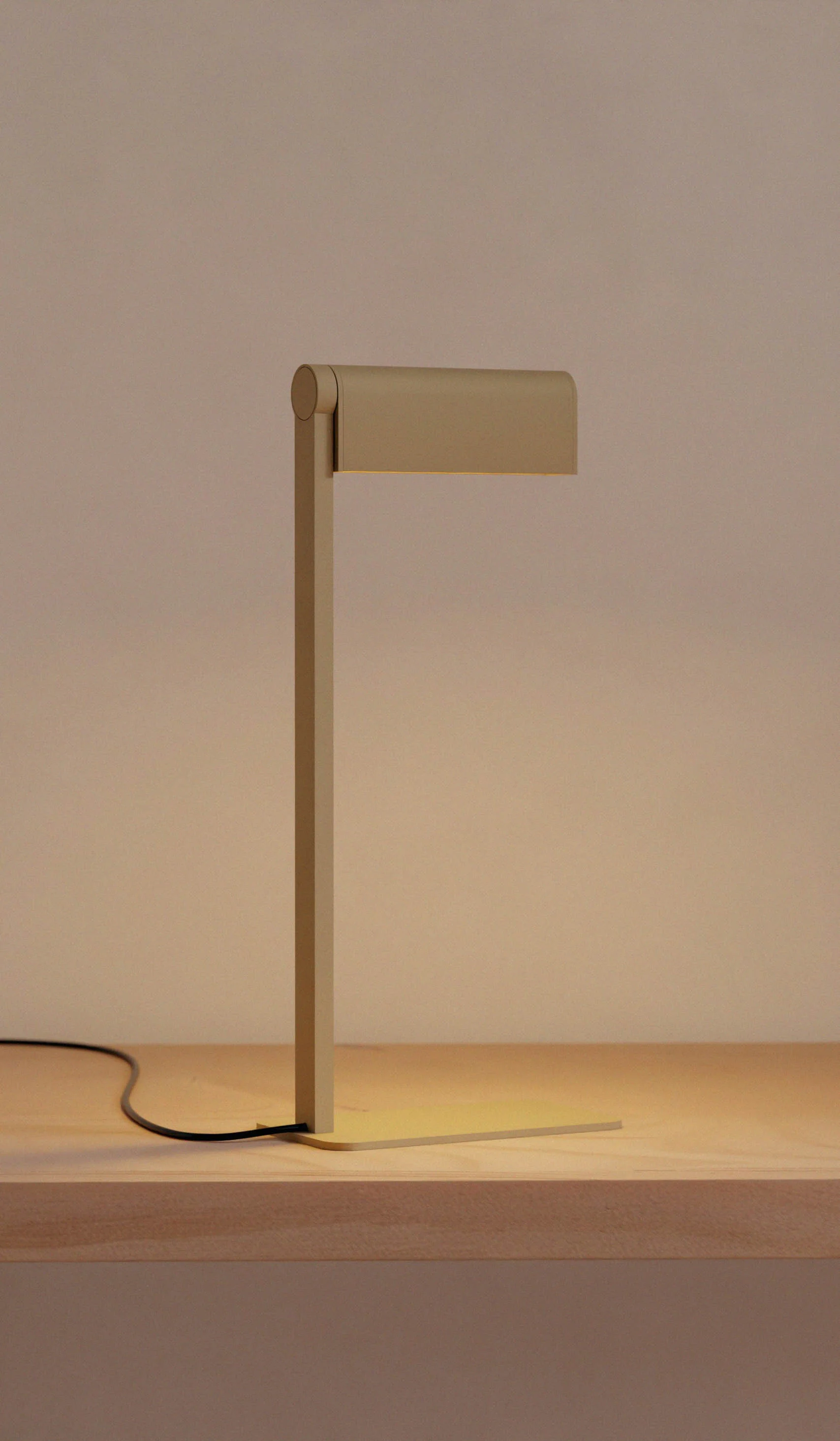 Lambert & Fils Ipoli 09 Table Lamp - Image 11