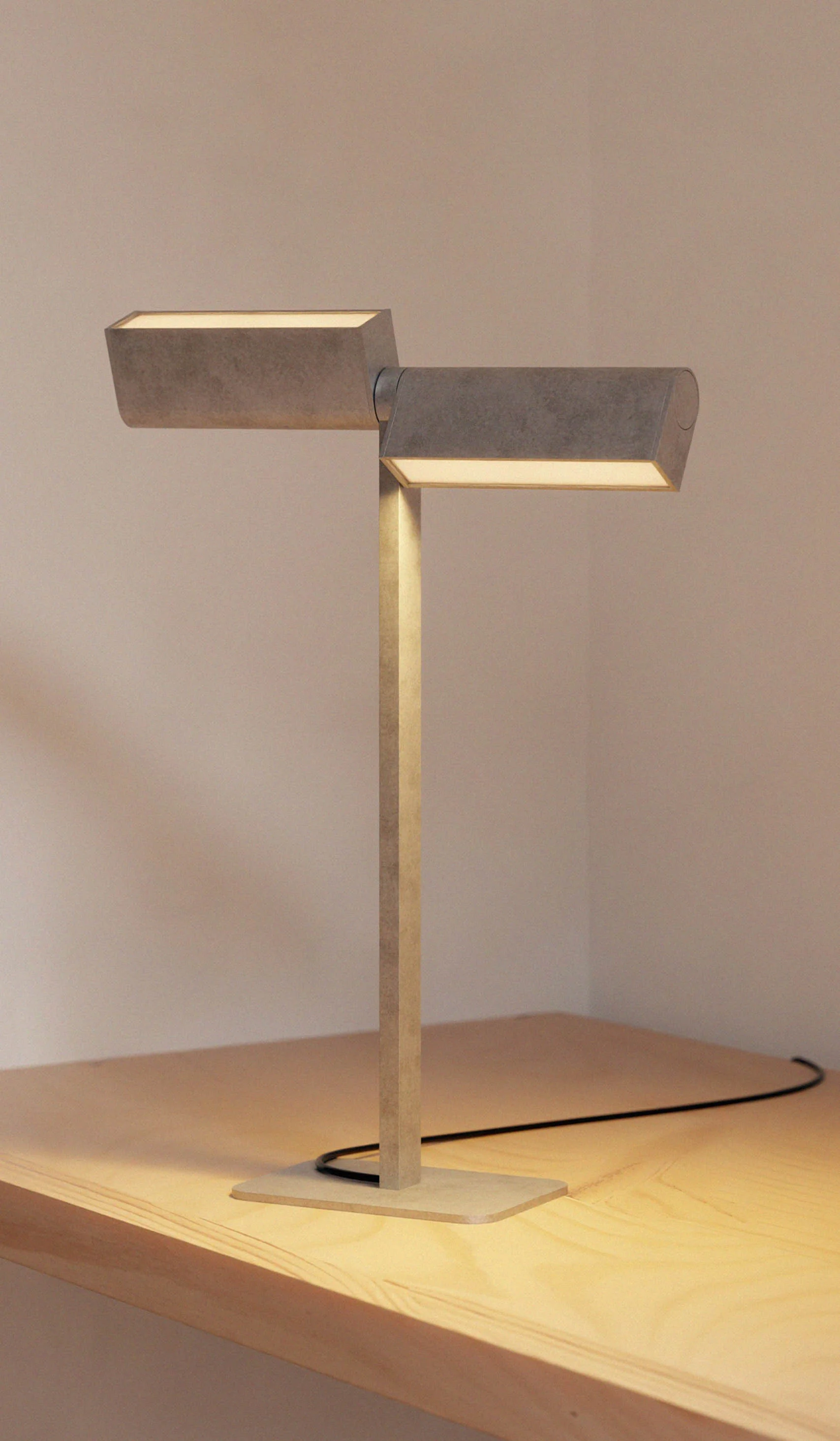 Lambert & Fils Ipoli 10 Table Lamp