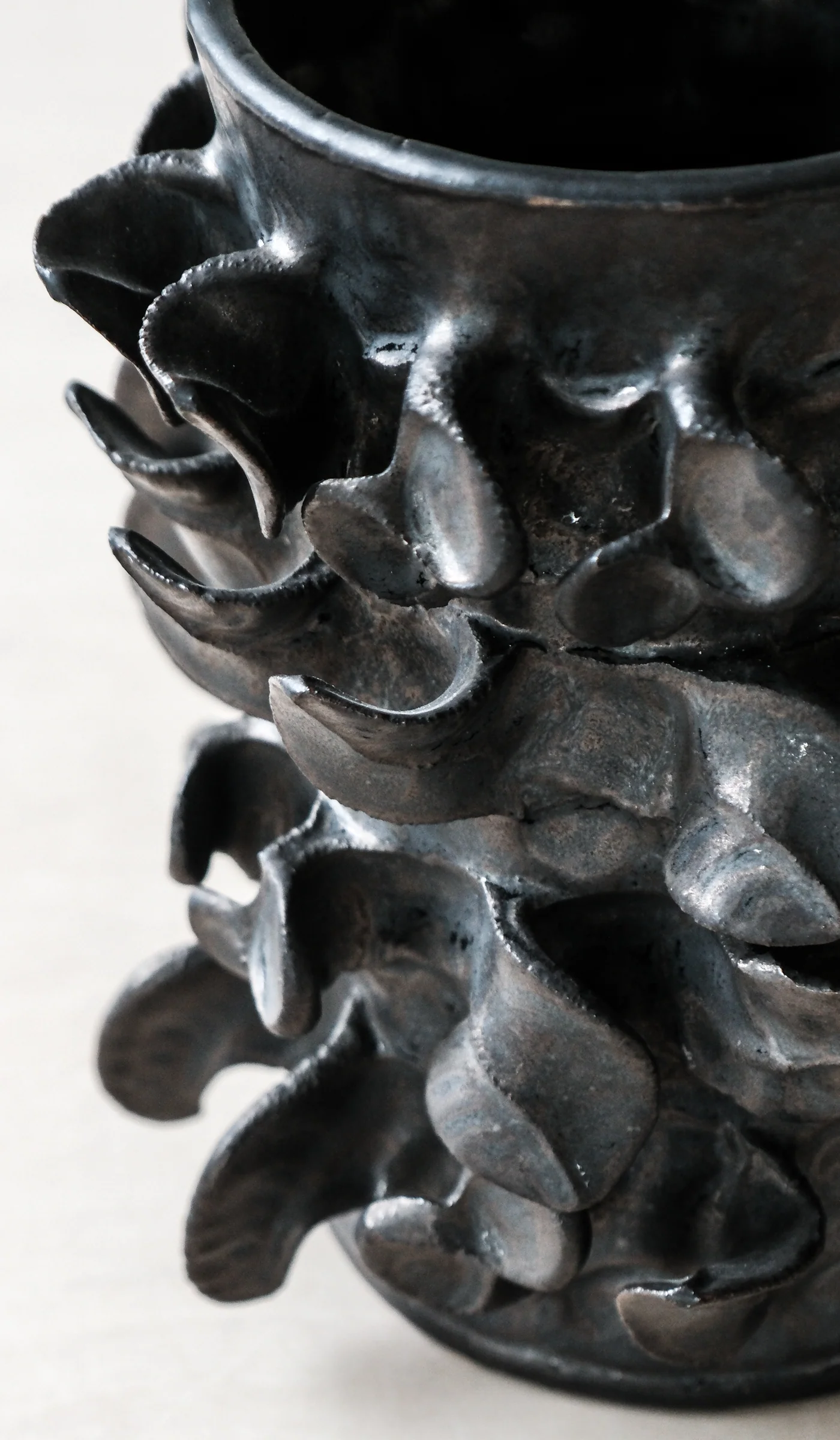 Paul S. Briggs Caltrop Vase No. 10 - Image 6
