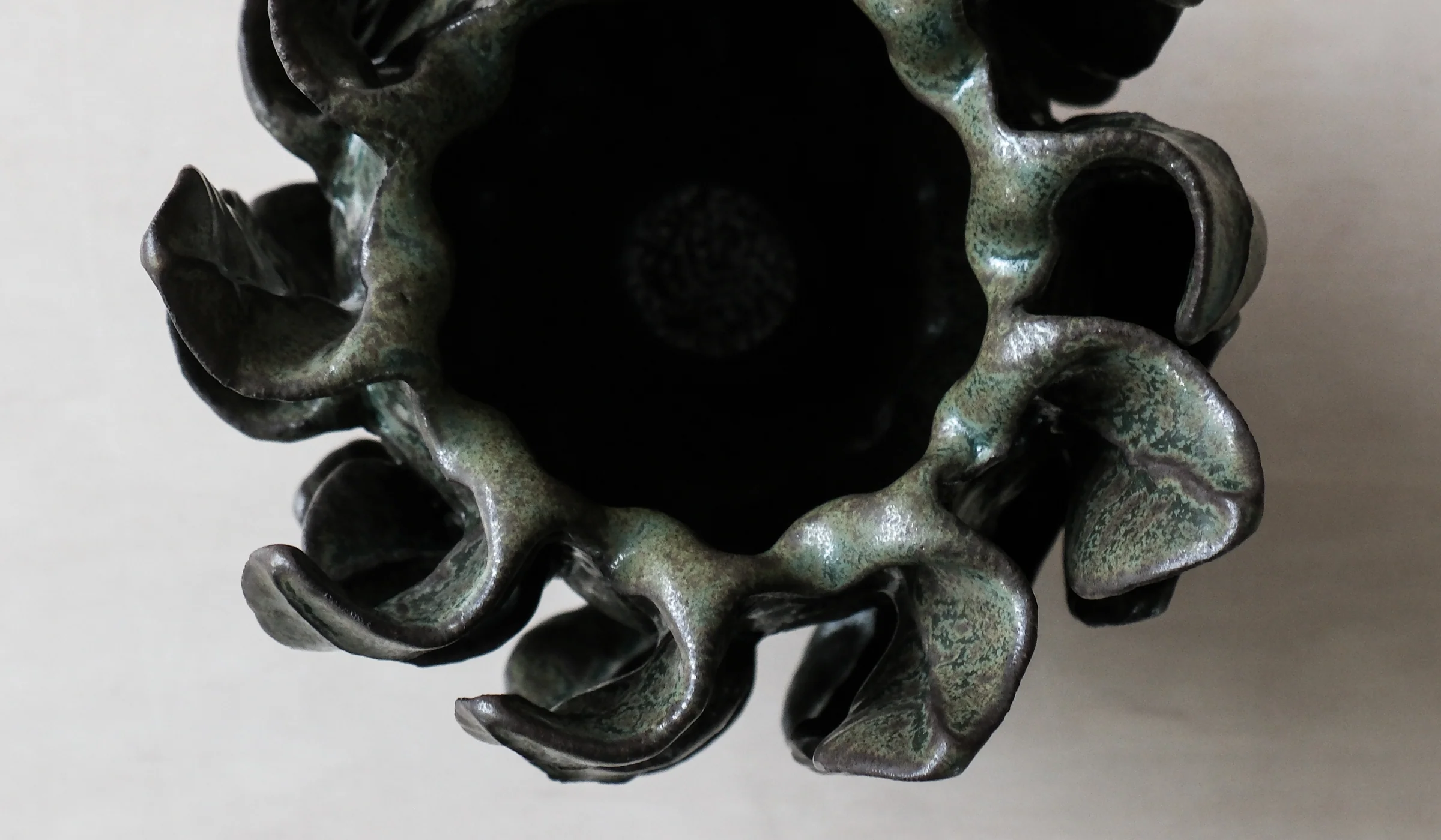 Paul S. Briggs Windflower Vase No. 1 - Image 10