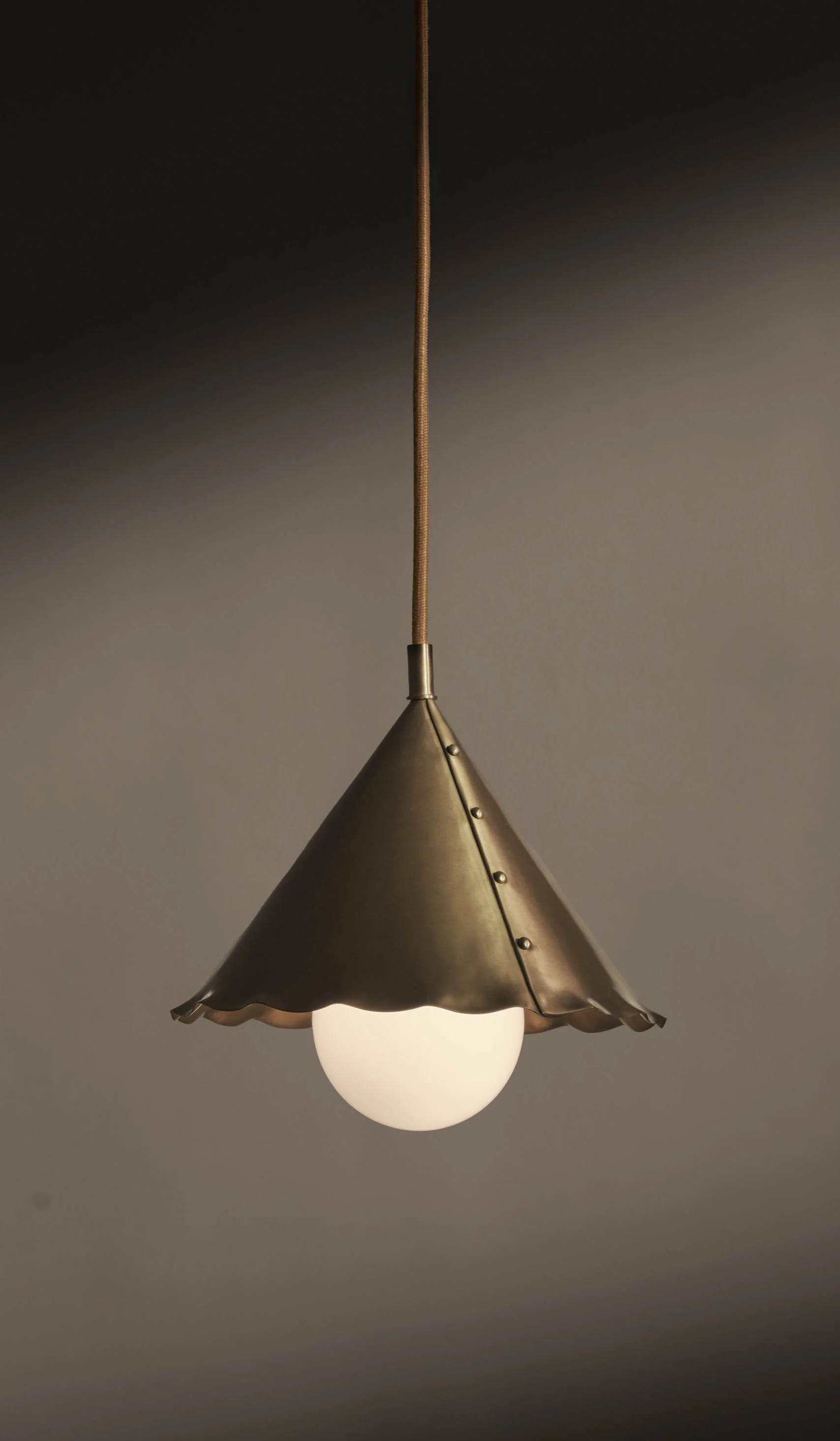 Roll & Hill Petal Pendant - Image 3