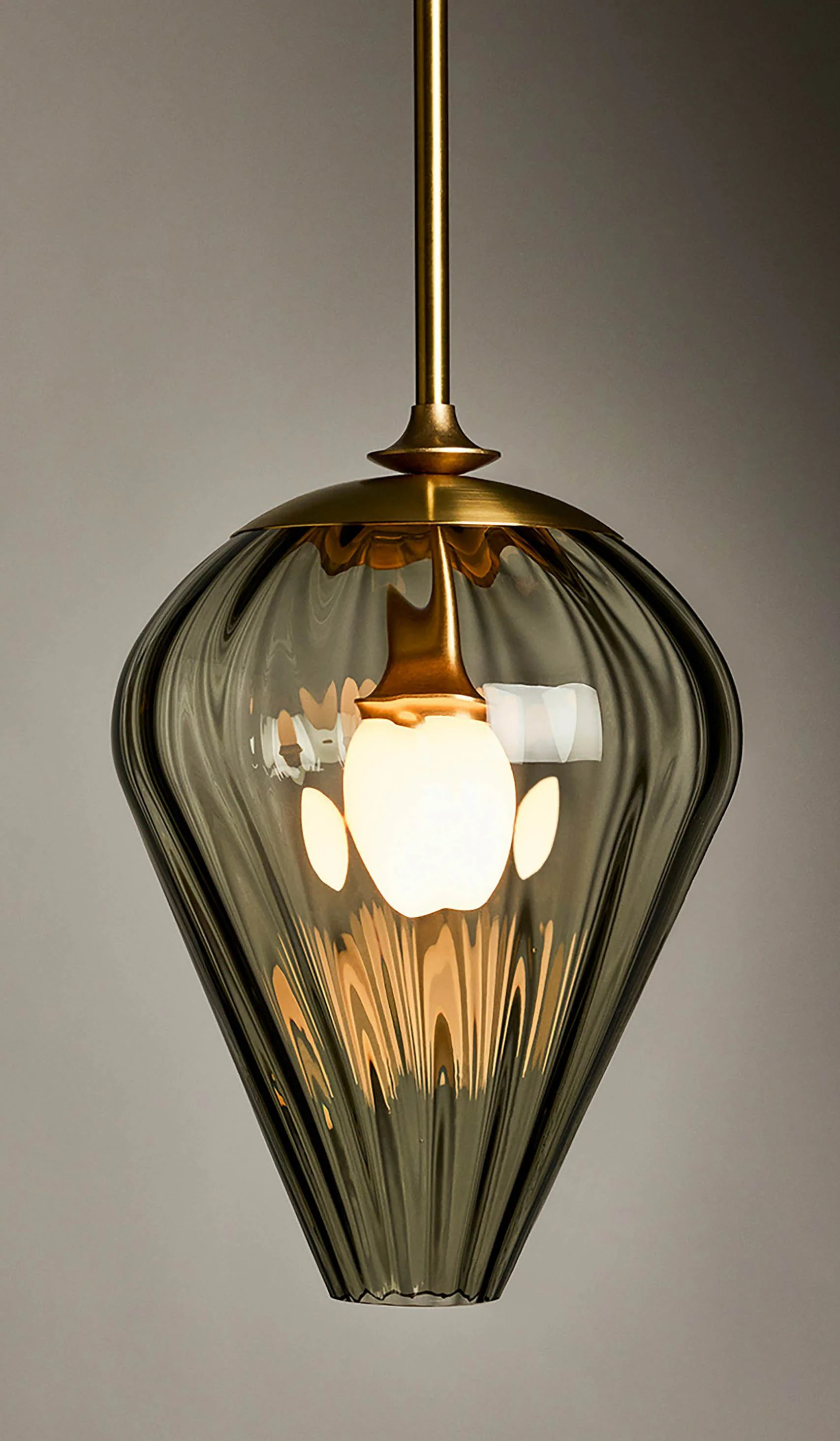 Roll & Hill The R&H Tulip 01 Pendant