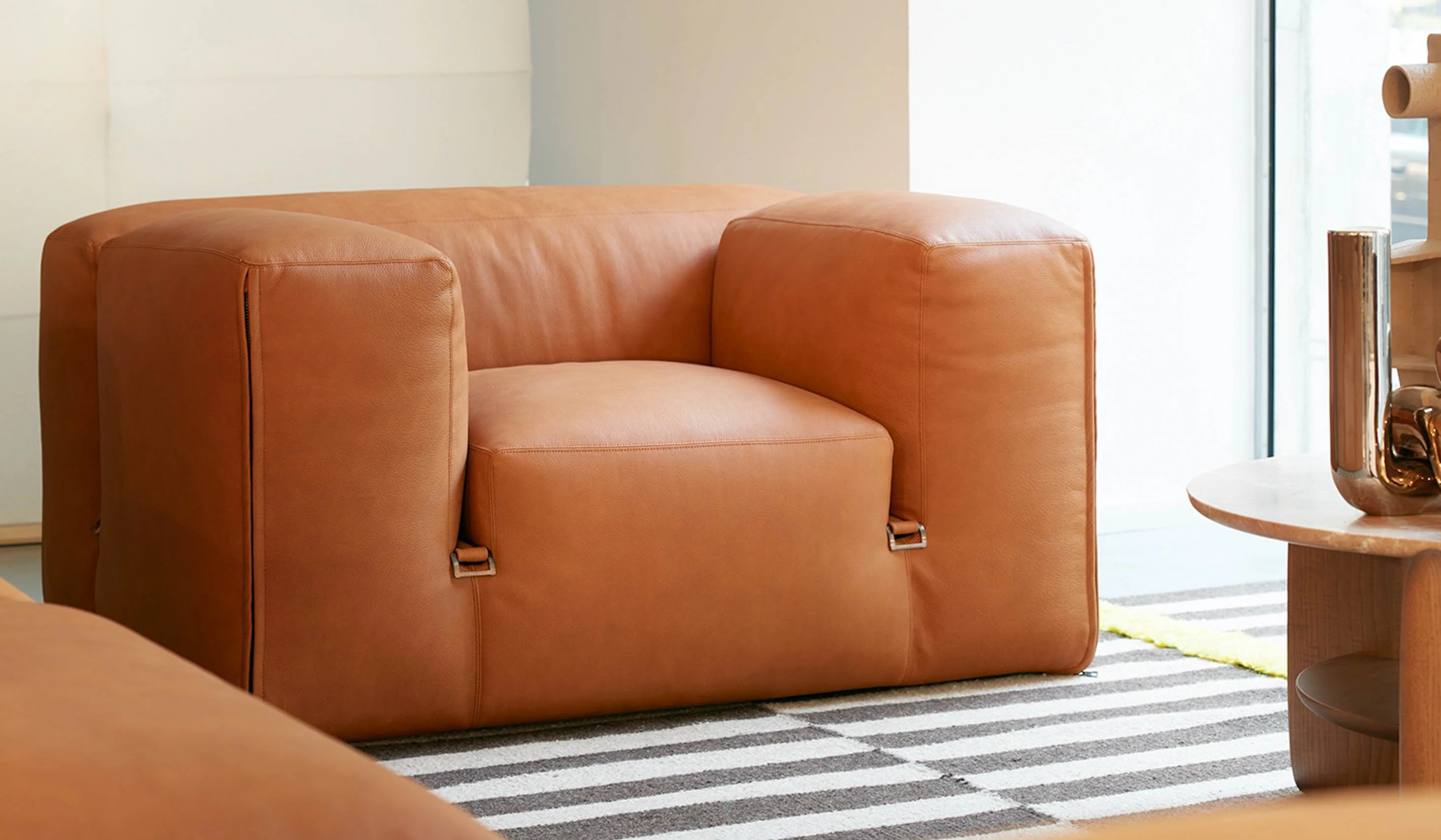 Tacchini 'Le Mura' Armchair - Image 4
