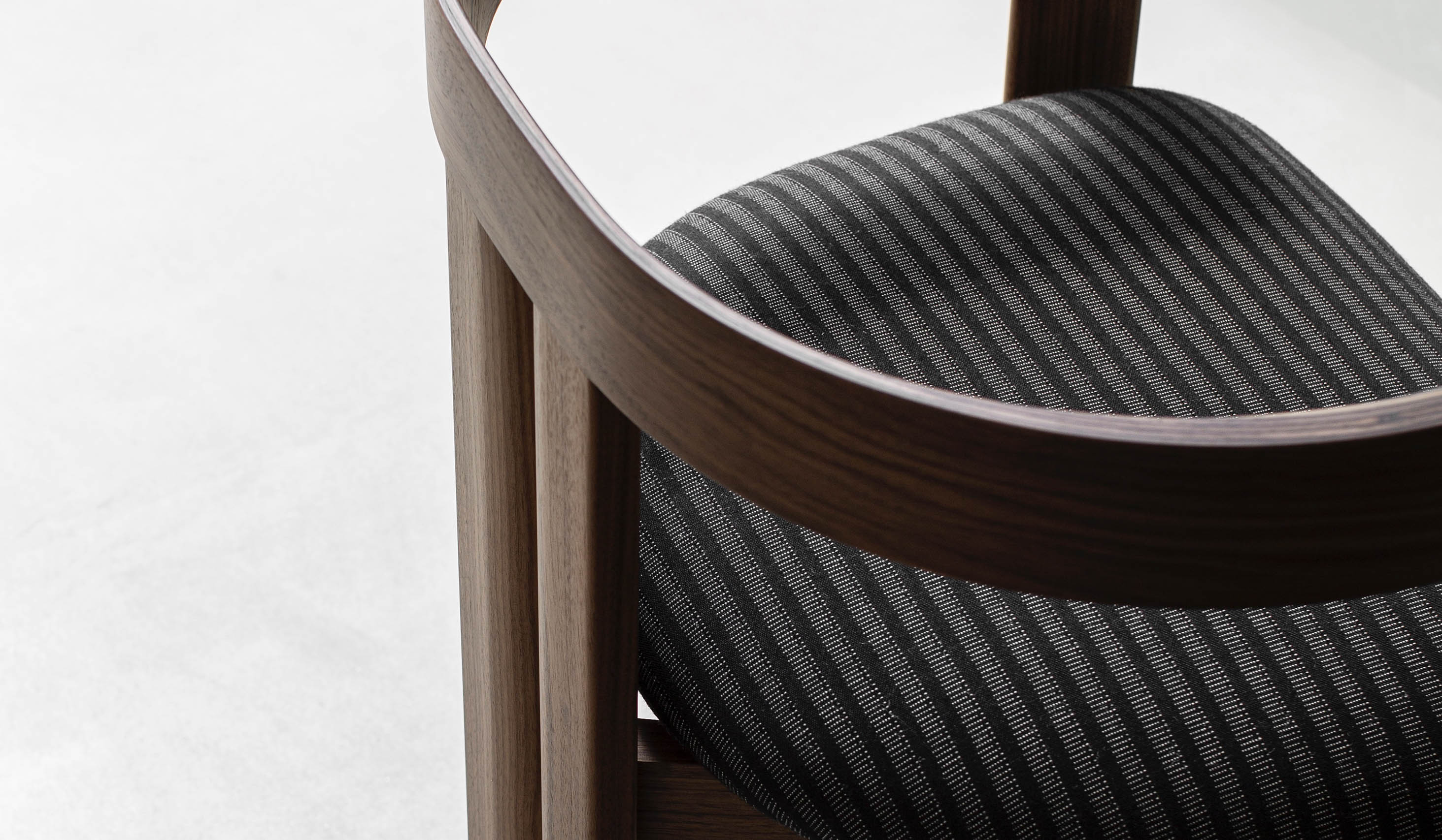 Tacchini 'Pigreco' Chair - Image 18
