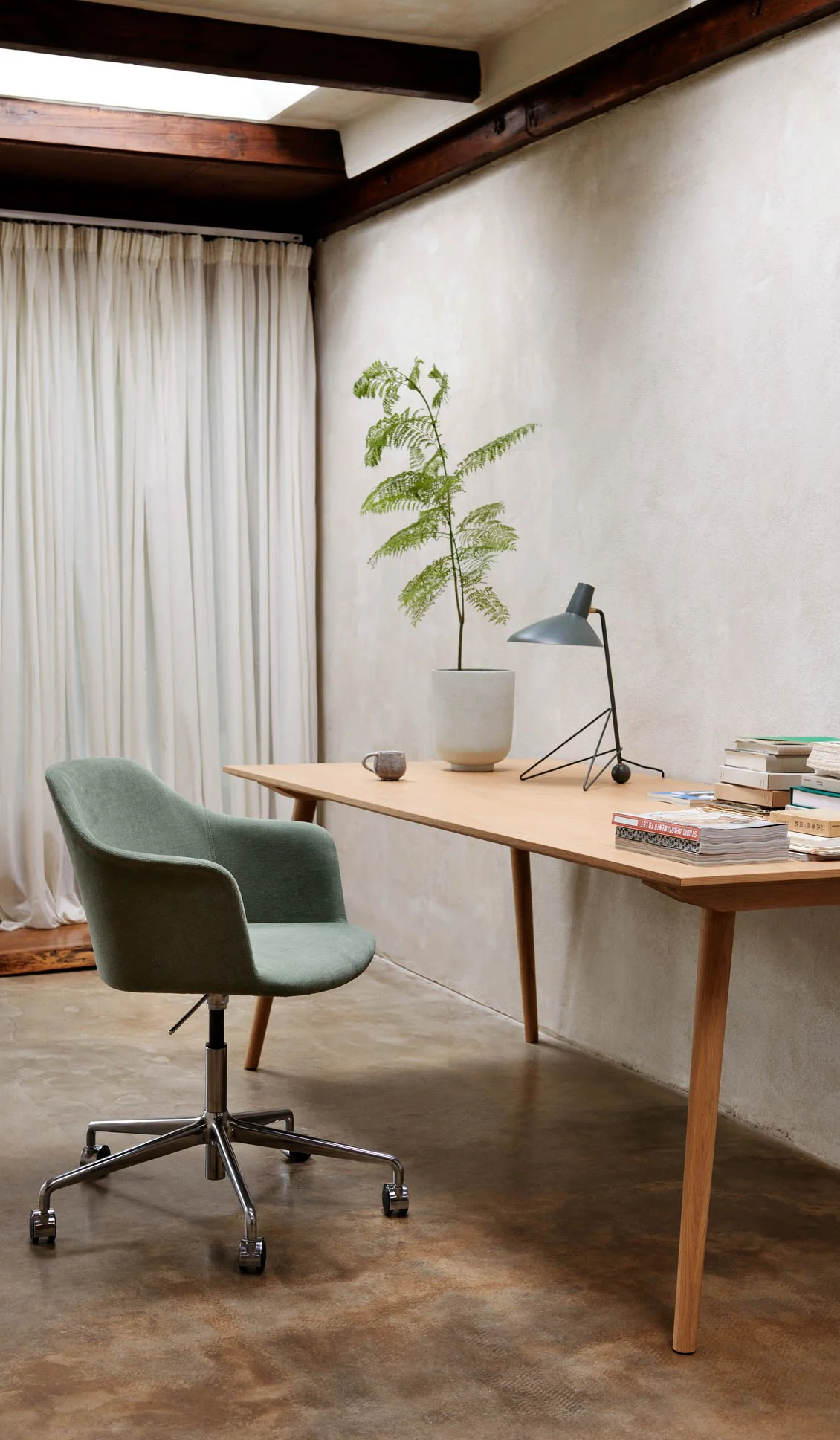 &Tradition HM9 Tripod Table Lamp - Image 35