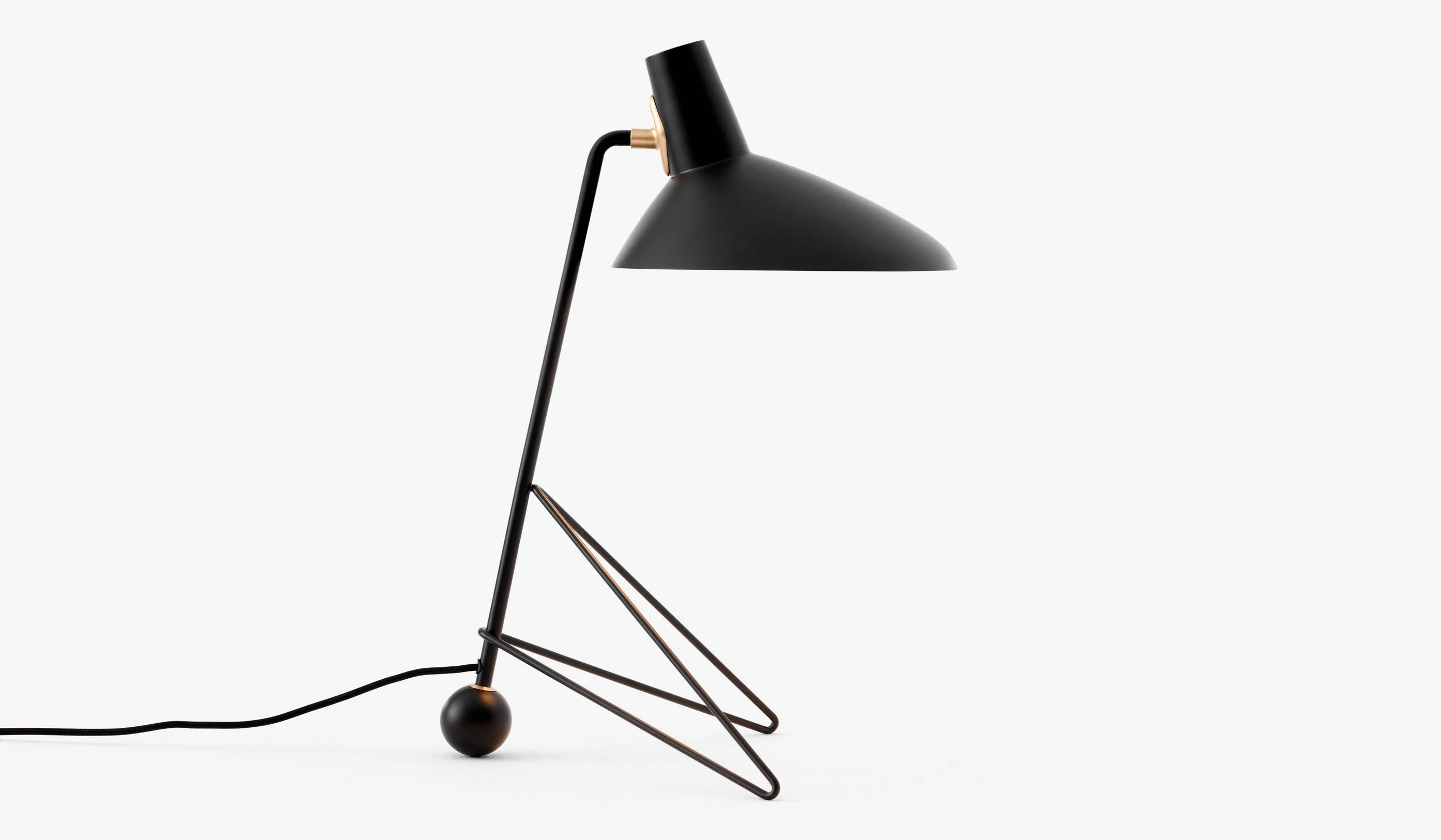 &Tradition HM9 Tripod Table Lamp - Image 4