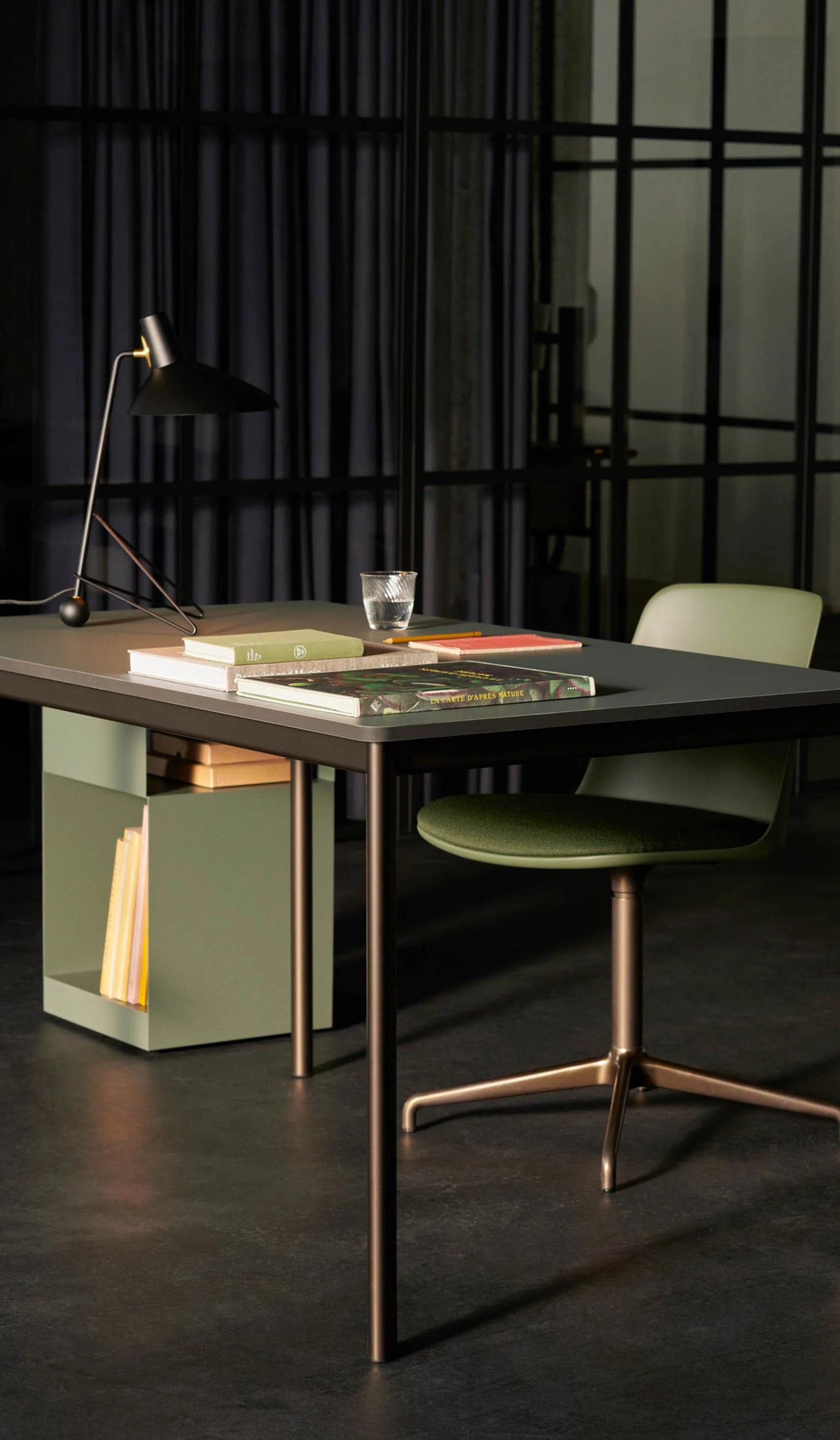 &Tradition HM9 Tripod Table Lamp - Image 8