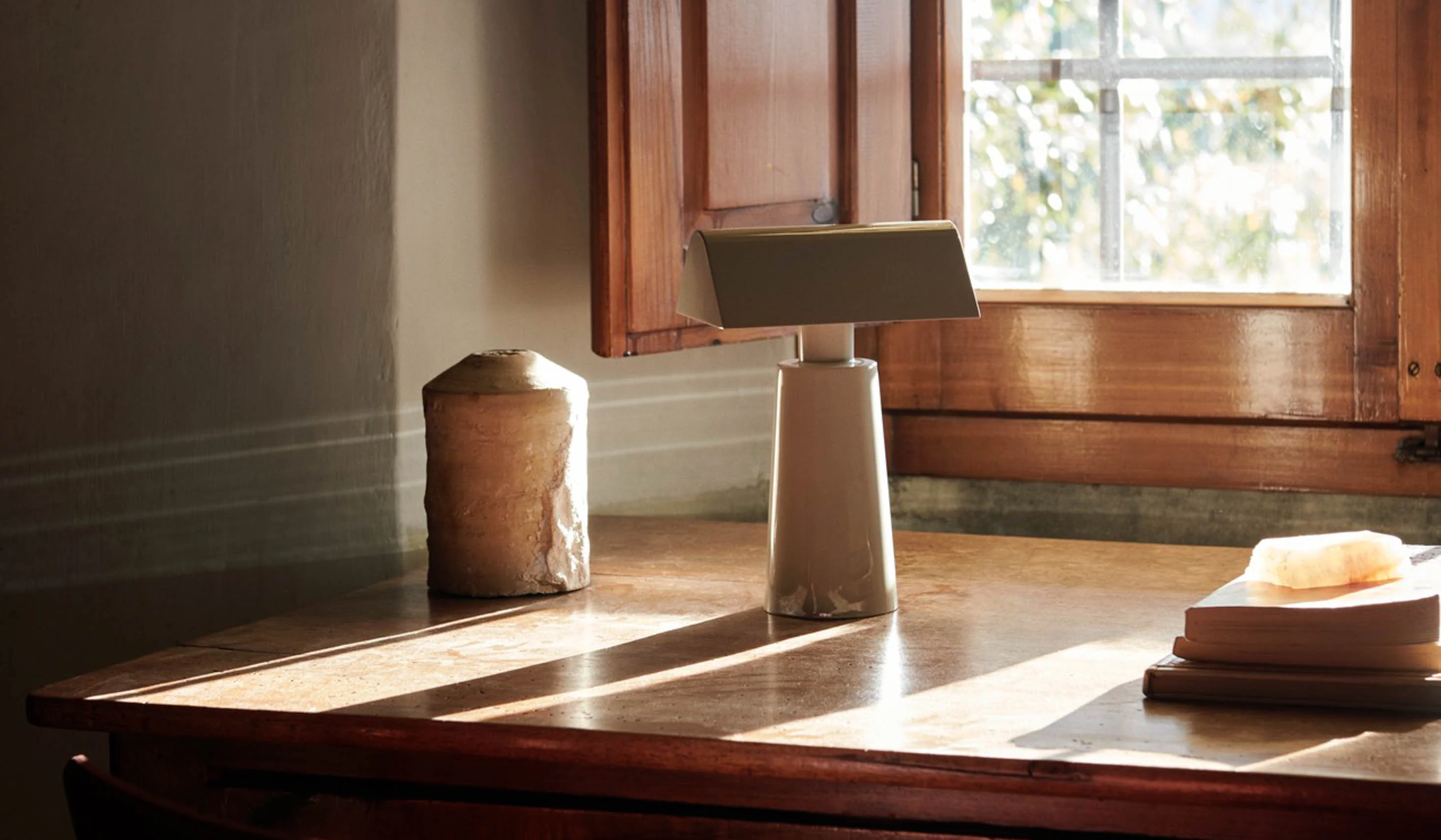 &Tradition MF1 Caret Portable Table Lamp - Image 32