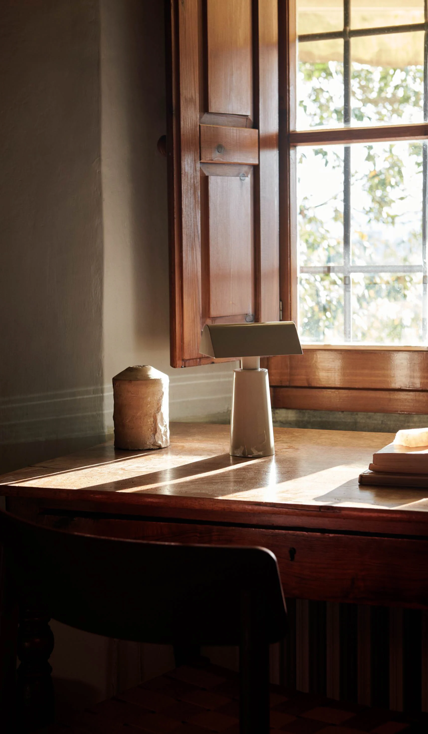 &Tradition MF1 Caret Portable Table Lamp - Image 33