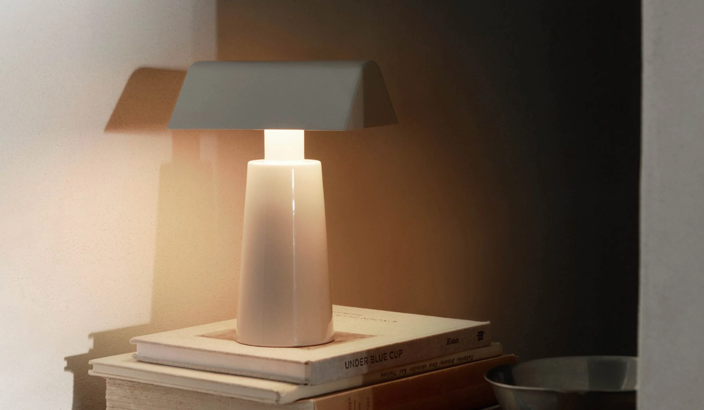 &Tradition MF1 Caret Portable Table Lamp - Image 4