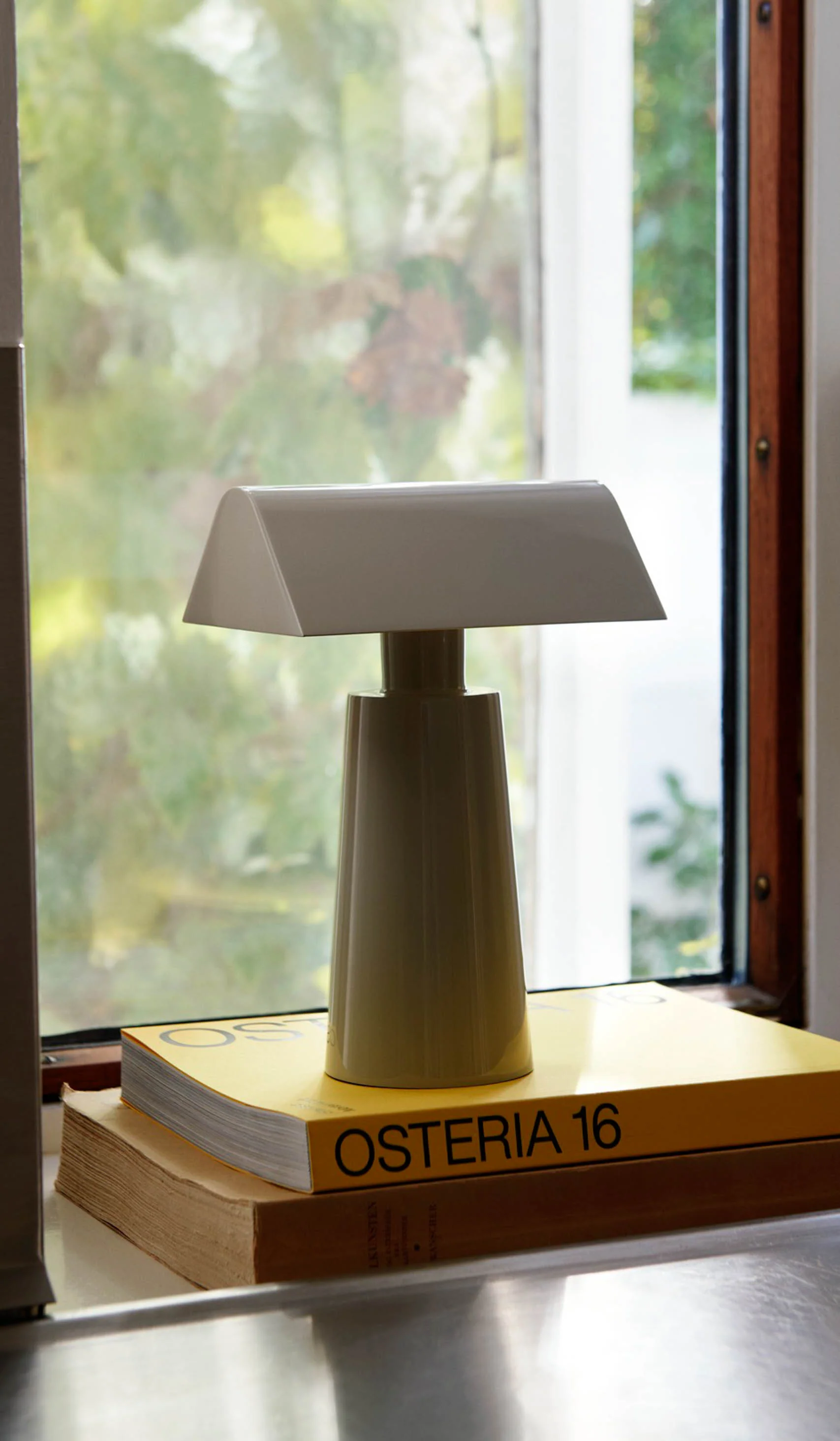 &Tradition MF1 Caret Portable Table Lamp - Image 6