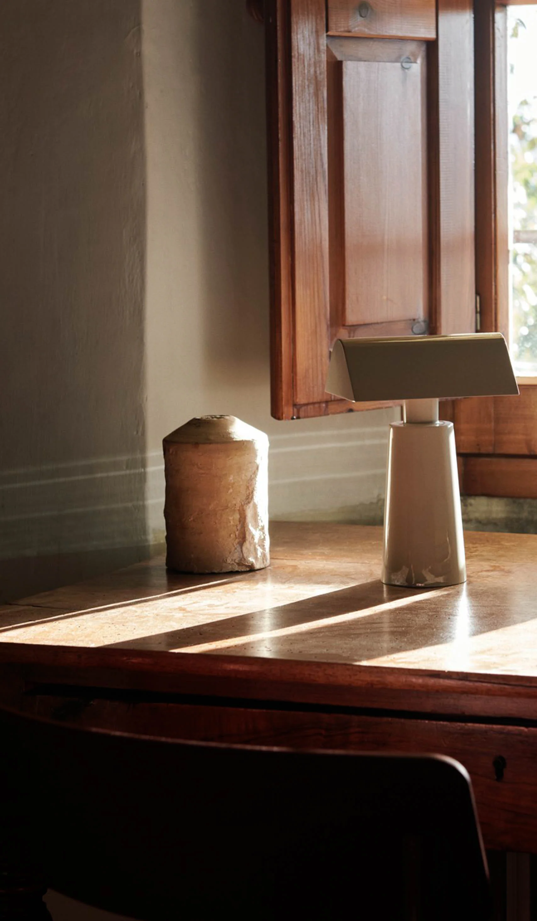 &Tradition MF1 Caret Portable Table Lamp - Image 8