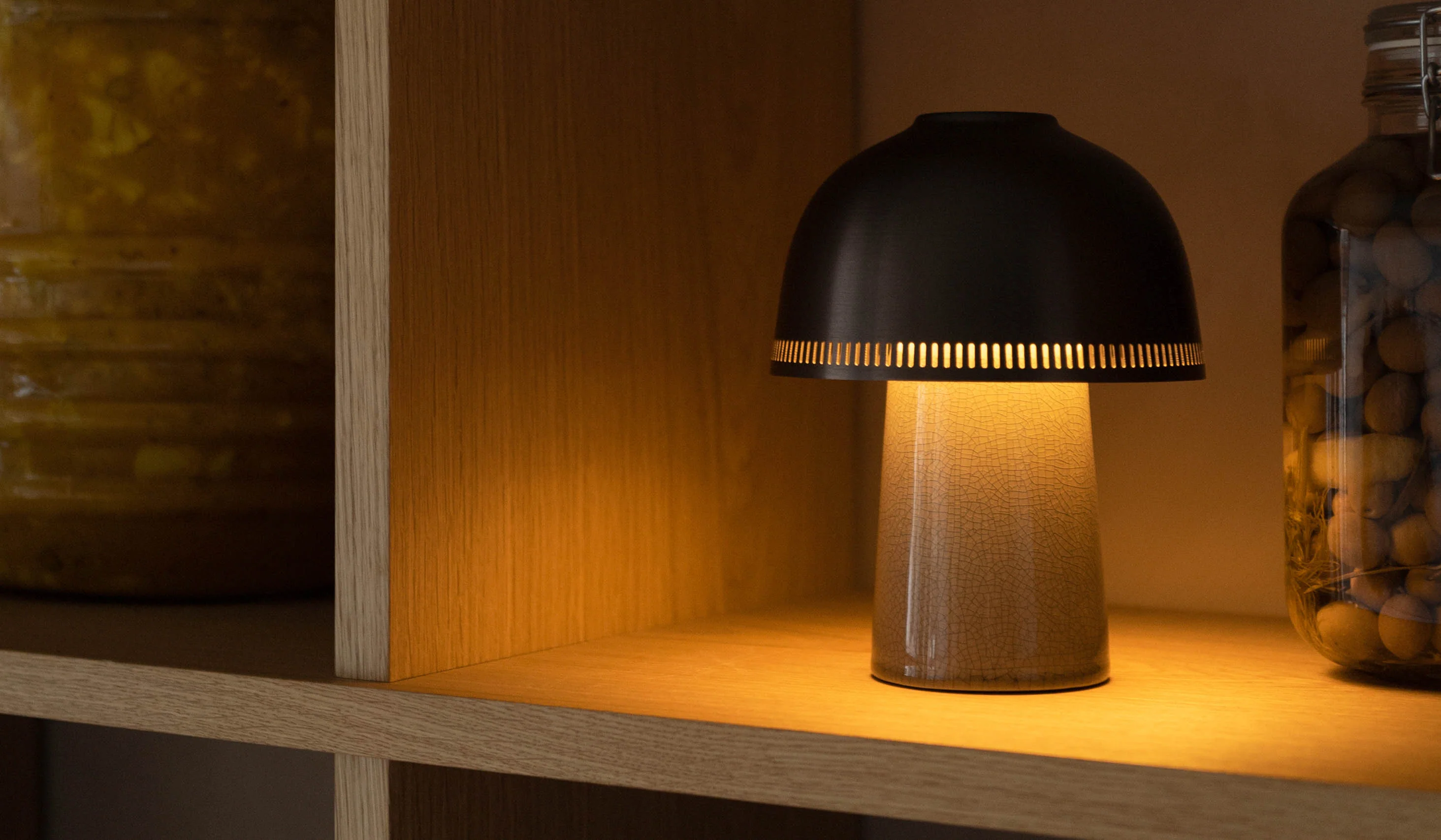 &Tradition SH8 Raku Portable Table Lamp - Image 4