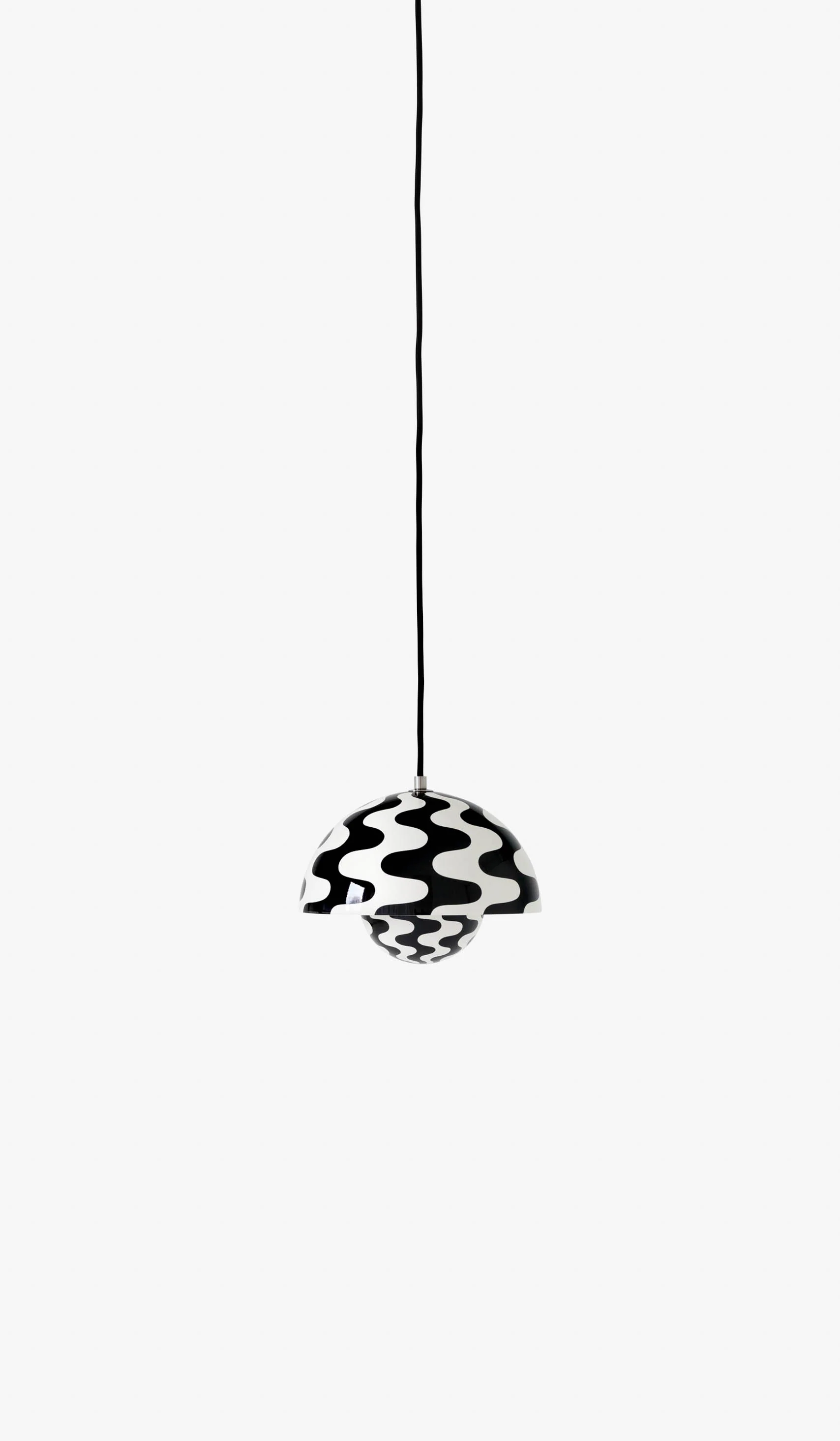 &Tradition VP1 Flower Pot Pendant (9.1" diameter) - Image 34