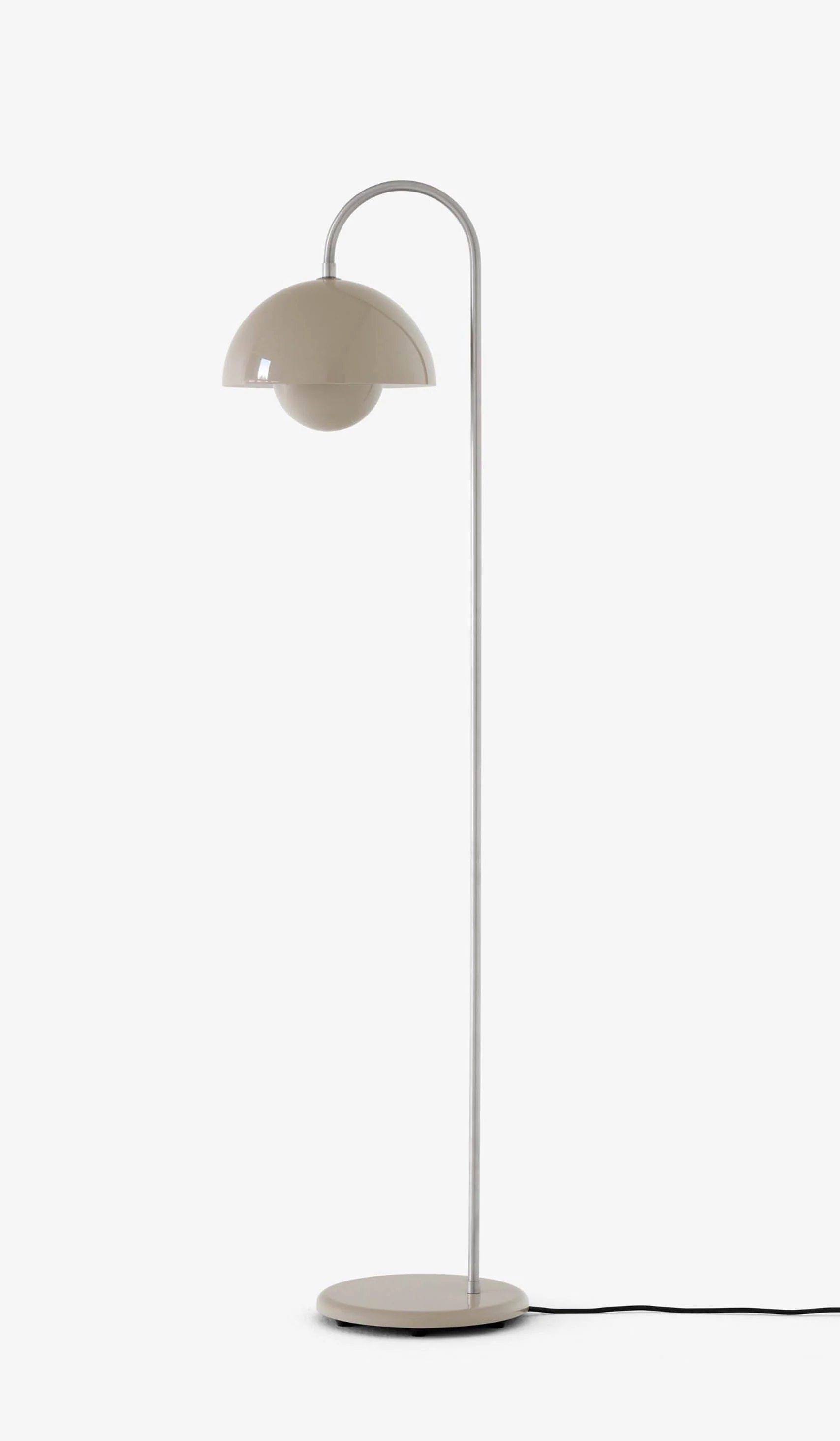 &Tradition VP12 Flower Pot Floor Lamp - Image 12
