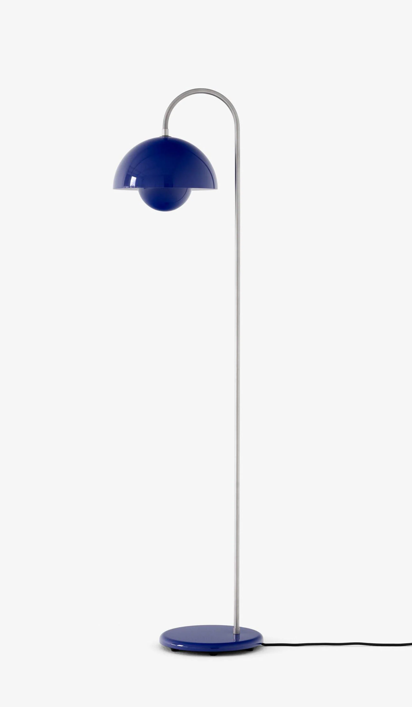 &Tradition VP12 Flower Pot Floor Lamp - Image 9